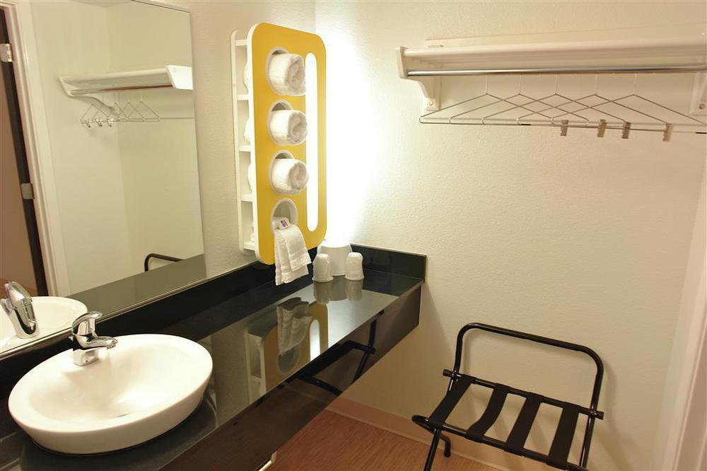 Motel 6-Canton, Tx Bilik gambar